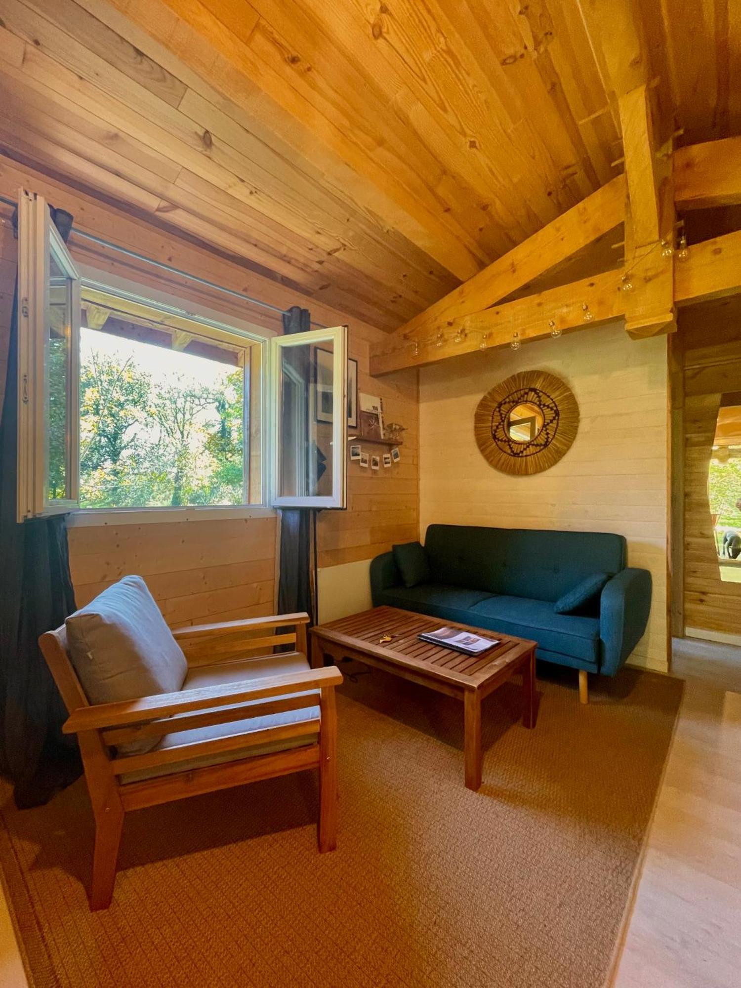 Cabane Au Milieu Des Pins - Domaine Temali Labouheyre Exterior photo
